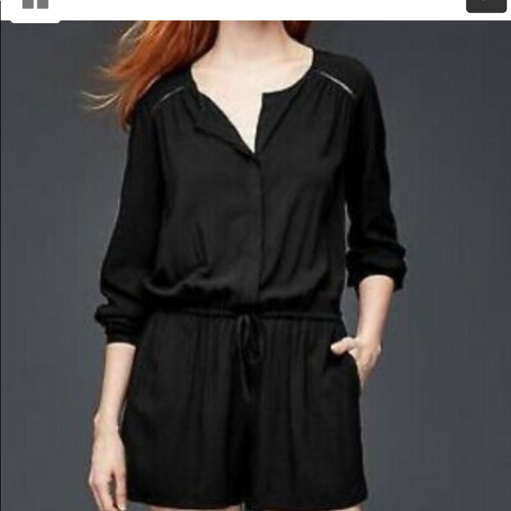 Gap long sleeve romper